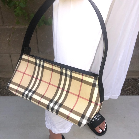 Burberry (authentic) Little Bag ❤️ - Picture 3 of 7